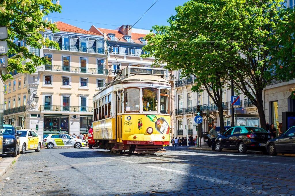 Trendy Chiado Flat Apartment ลิสบอน ภายนอก รูปภาพ
